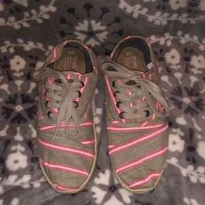 Toms shoes